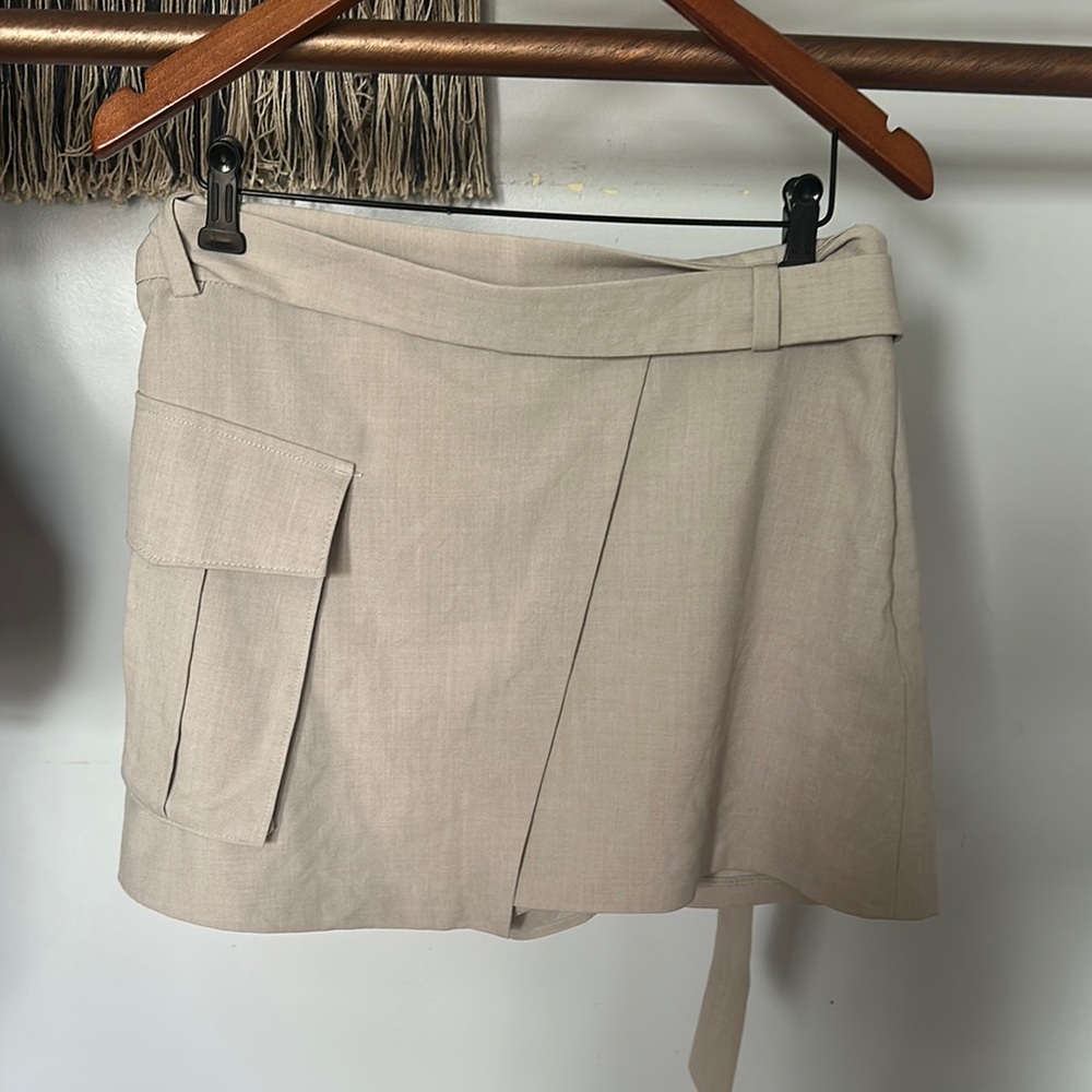 Abercrombie & Fitch Tan Mini Skirt - Picture 2 of 5
